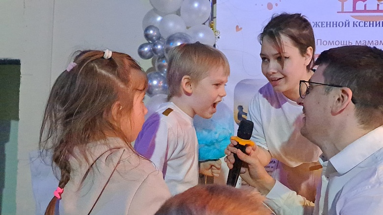 Встреча с добротой: Фонд «Добромама» пригласил детей из приюта "Рождественский" и многодетные опекаемые семьи на праздник в Балашихе